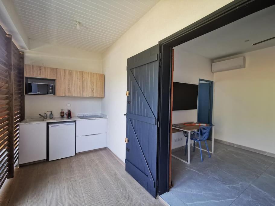 Studio Koton - 3 Etoiles - Deshaies Centre المظهر الخارجي الصورة