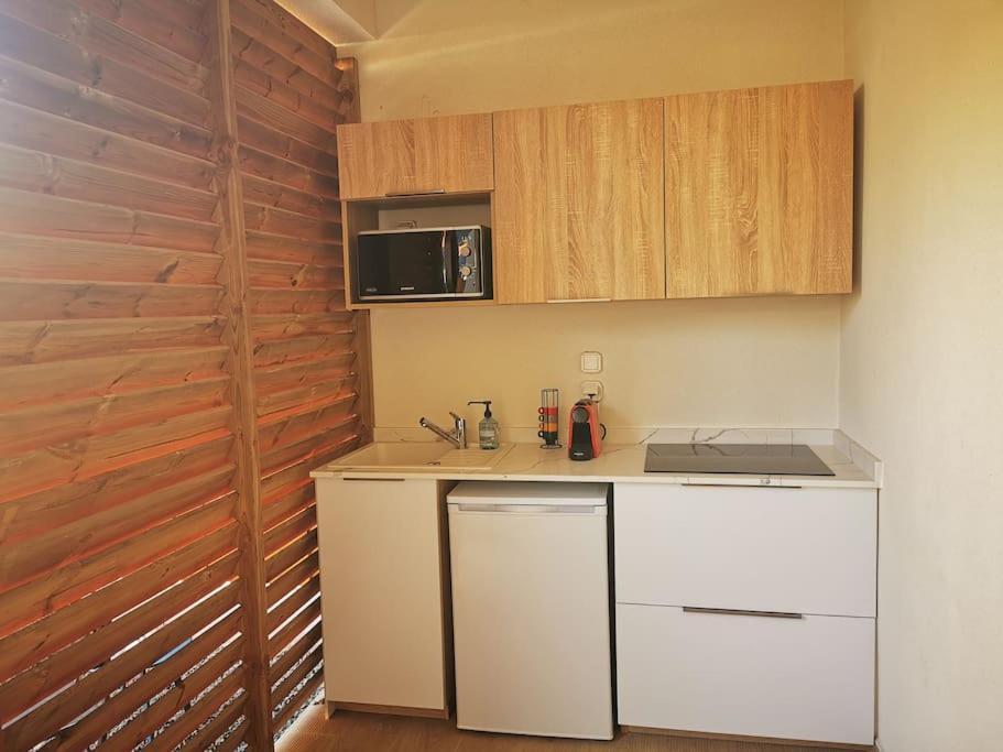 Studio Koton - 3 Etoiles - Deshaies Centre المظهر الخارجي الصورة